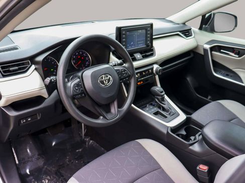 Used 2019 Toyota RAV4 XLE image 16