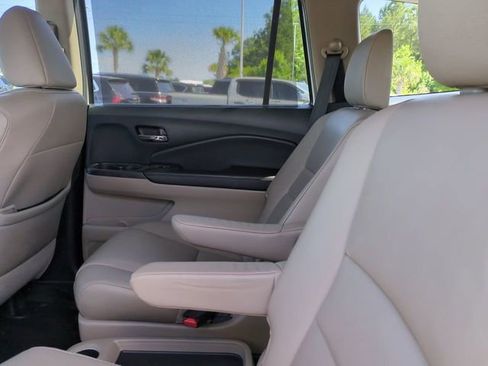 Used 2020 Honda Pilot Touring image 15