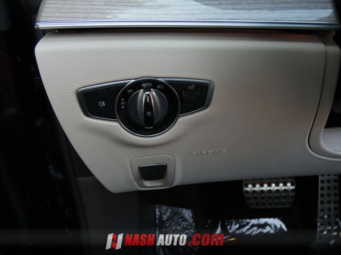 Used 2019 Mercedes-Benz E 450 4MATIC Cabriolet image 59