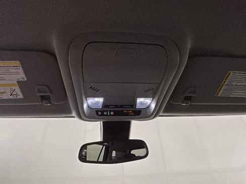 Used 2023 GMC Terrain SLE FWD image 25