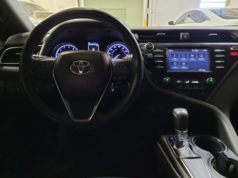 Used 2019 Toyota Camry SE image 22