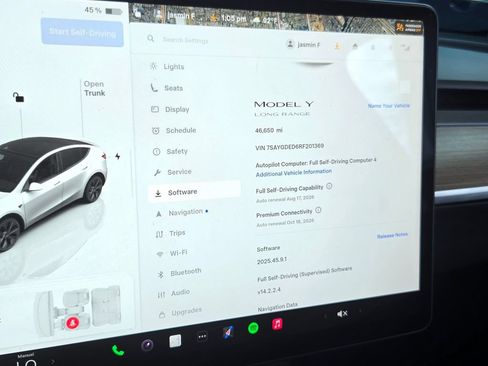 Used 2024 Tesla Model Y 2WD image 22