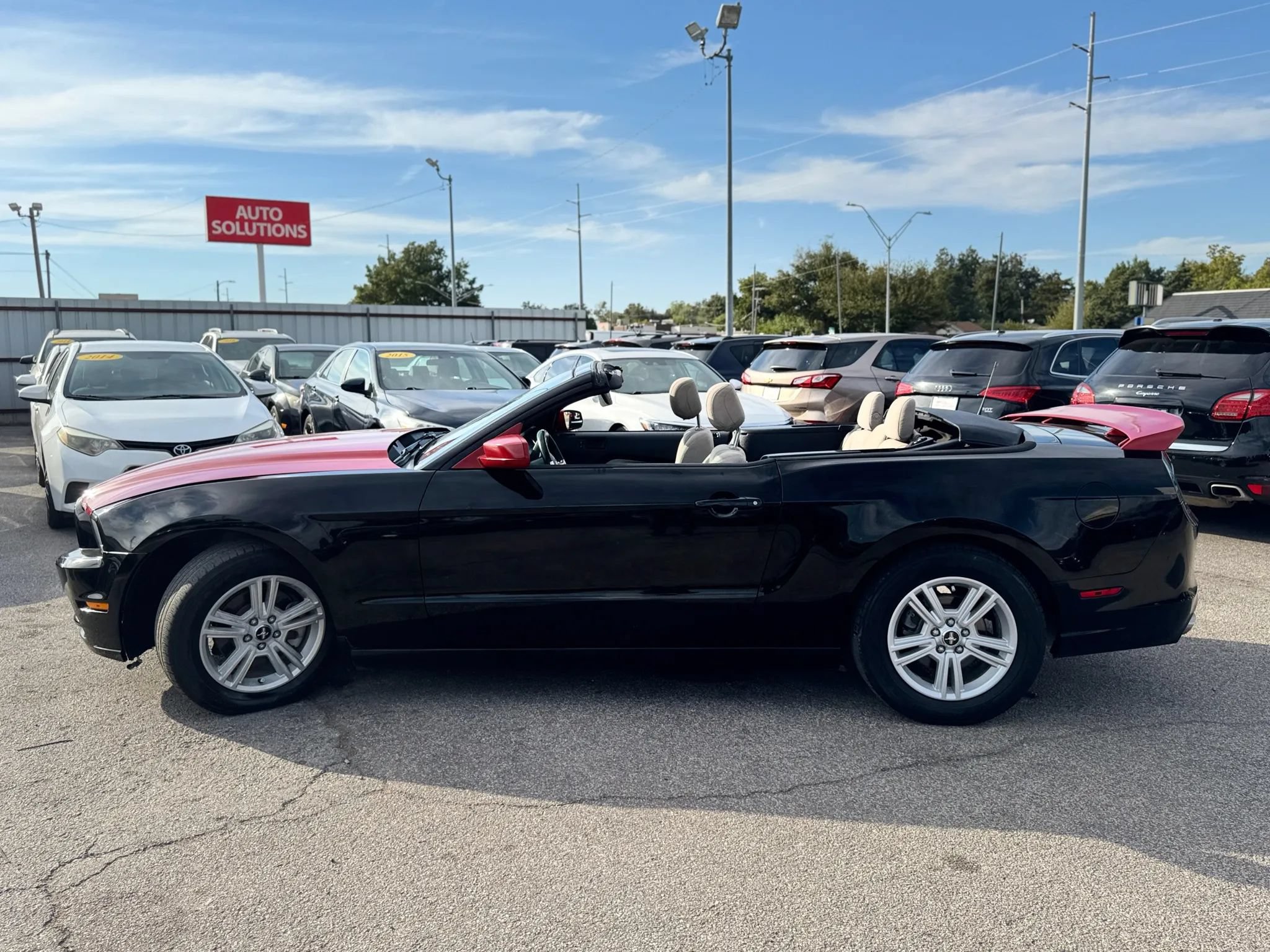 Used 2014 Ford Mustang Convertible RWD image 16