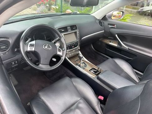 Used 2012 Lexus IS 250C w/ Luxury Pkg RWD image 20