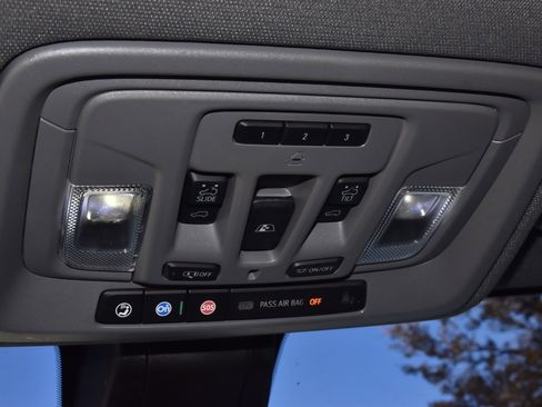 Used 2022 Chevrolet Silverado 2500 LTZ w/ LTZ Plus Package image 32