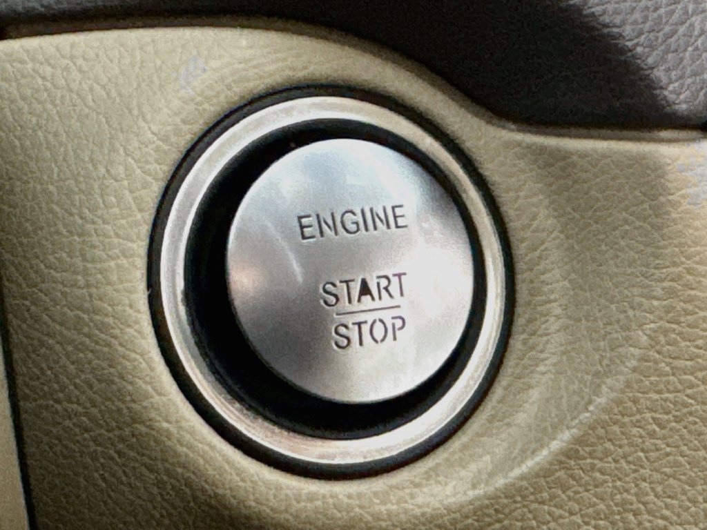 Used 2014 Mercedes-Benz C 250 Sedan image 18