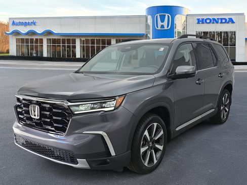Certified 2025 Honda Pilot Elite image 1