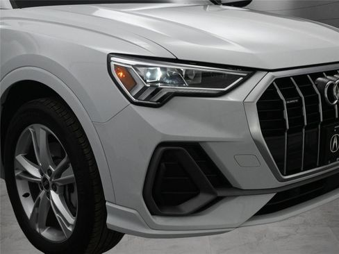 Used 2022 Audi Q3 2.0T Premium Plus w/ Premium Plus Package image 16