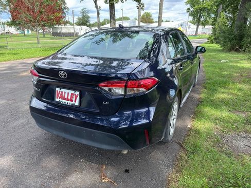 Used 2024 Toyota Corolla LE FWD image 11