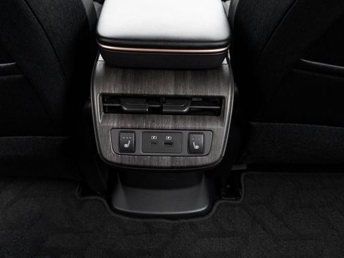 Certified 2023 Nissan Ariya ENGAGE e-4ORCE image 13