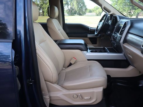 Used 2018 Ford F250 Lariat w/ Chrome Package AWD/4WD image 22