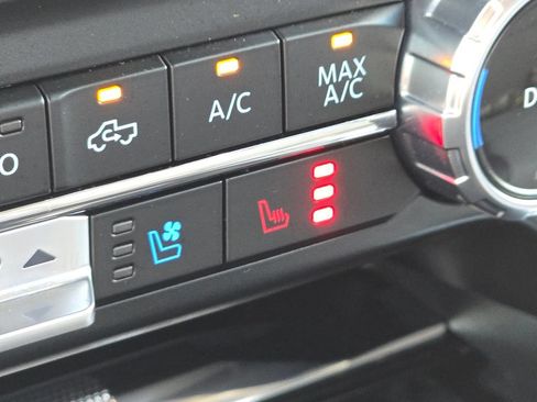 Used 2023 Ford F150 Lariat w/ Equipment Group 502A High AWD/4WD image 32