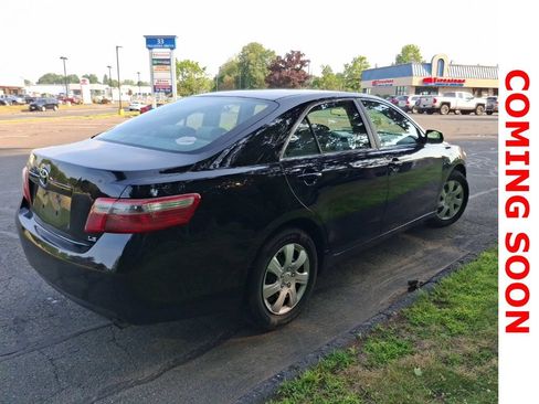 Used 2009 Toyota Camry SE FWD image 5