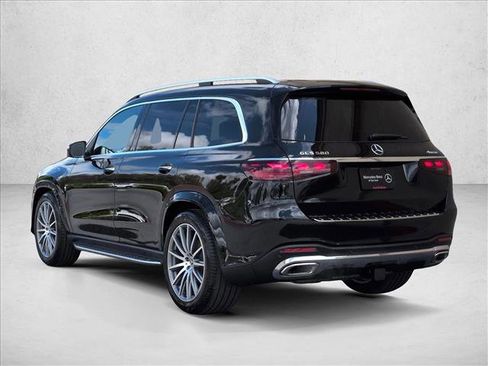 New 2026 Mercedes-Benz GLS 580 4MATIC image 9