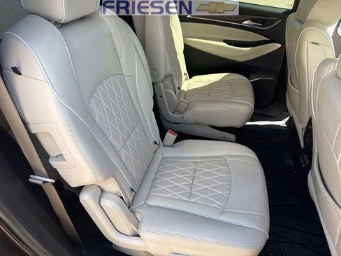 Used 2022 Buick Enclave Avenir w/ Avenir Technology Package AWD/4WD image 29