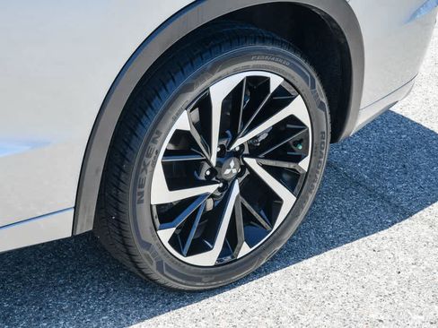 Used 2022 Mitsubishi Outlander SEL FWD image 11