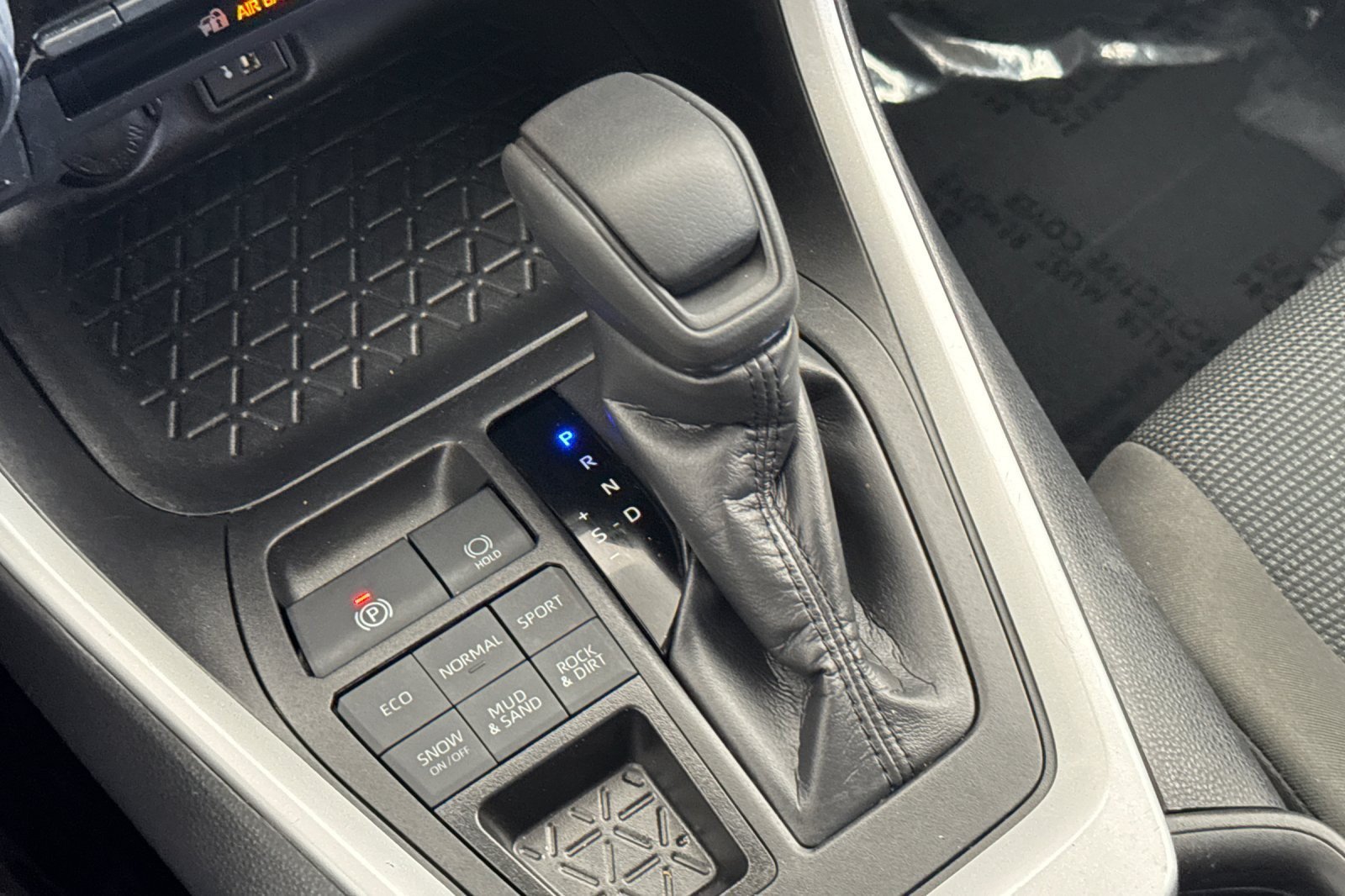 Certified 2024 Toyota RAV4 LE AWD/4WD image 20