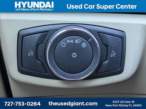 Used 2014 Ford Fusion SE FWD image 25