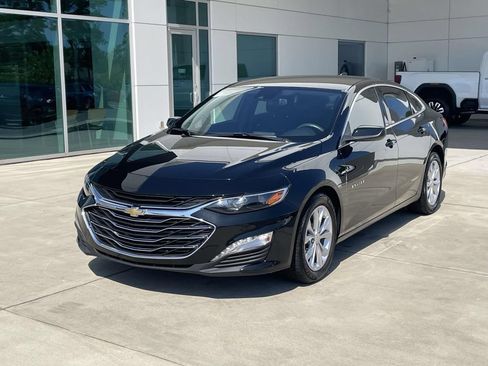 Used 2023 Chevrolet Malibu LT w/ Driver Confidence Package FWD image 2