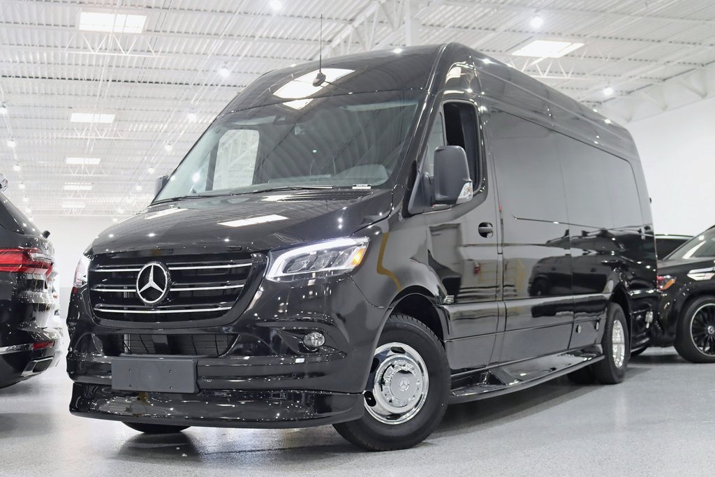 Used 2024 Mercedes-Benz Sprinter 3500 image 6