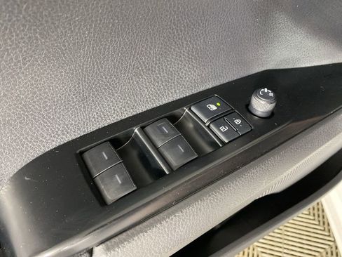 Used 2025 Toyota Camry XSE FWD image 17