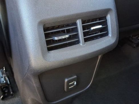 Used 2024 GMC Terrain SLE image 15