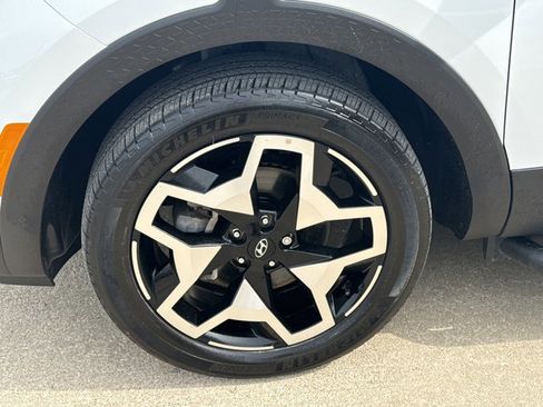 Used 2022 Hyundai Santa Cruz Limited AWD/4WD image 16