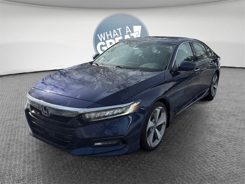 Used 2018 Honda Accord Touring image 7