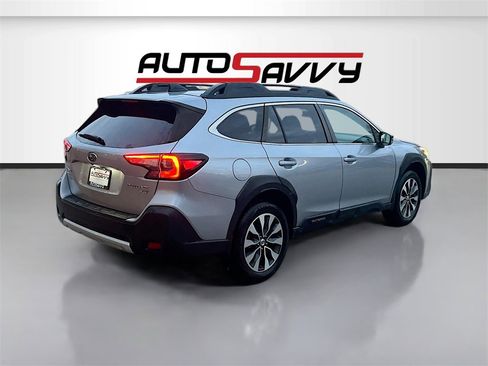 Used 2023 Subaru Outback Limited XT image 7