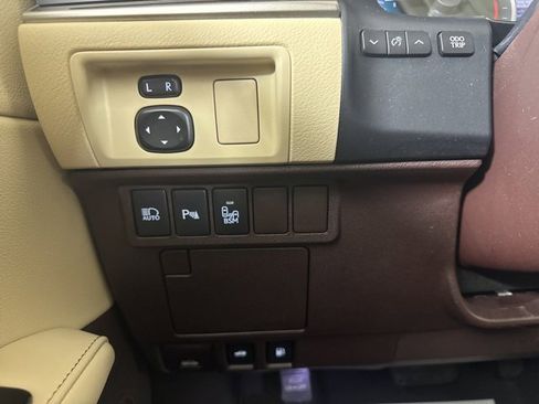 Used 2017 Lexus ES 350 w/ Navigation System Package image 20