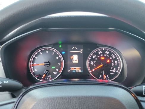 Used 2021 Toyota RAV4 XLE image 9