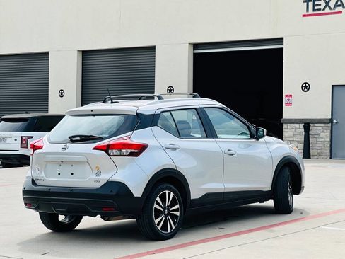 Used 2020 Nissan Kicks SV image 11