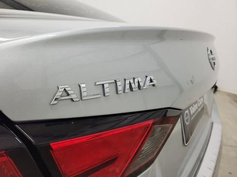 Used 2022 Nissan Altima 2.5 SV image 9