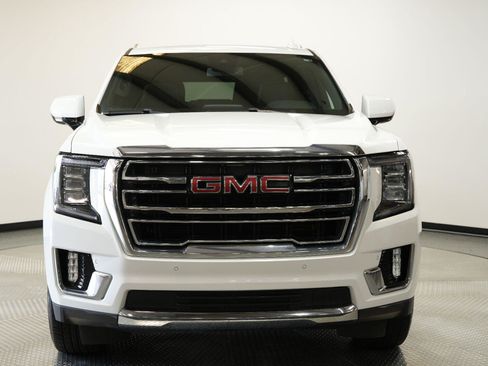 Certified 2024 GMC Yukon SLT AWD/4WD image 3