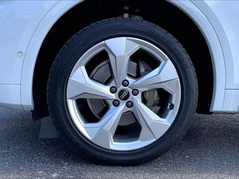 Used 2021 Audi Q5 Prestige AWD/4WD image 9
