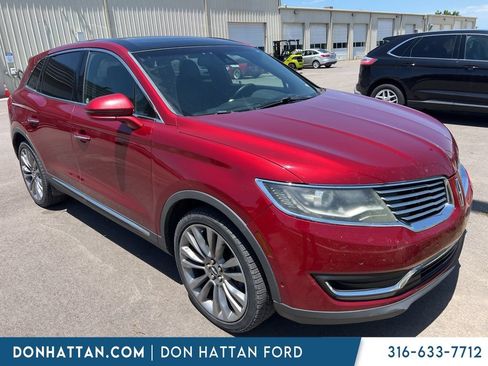 Used 2016 Lincoln MKX Reserve w/ Technology Package AWD/4WD image 3
