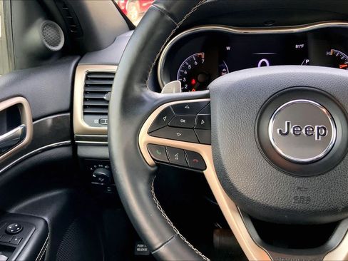 Used 2017 Jeep Grand Cherokee Limited AWD/4WD image 24