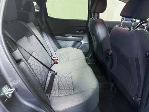 Certified 2025 Nissan Kicks SV image 28