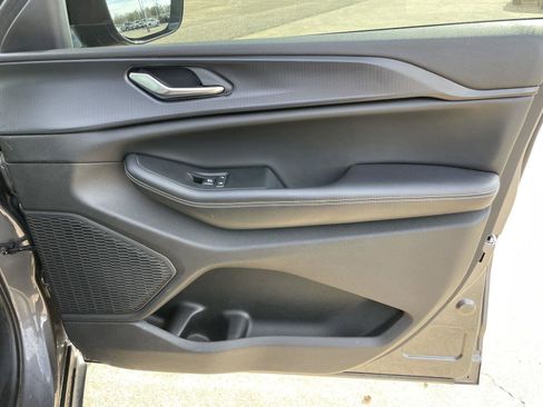 Used 2024 Jeep Grand Cherokee L Altitude image 46