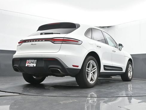 Used 2024 Porsche Macan AWD/4WD image 45