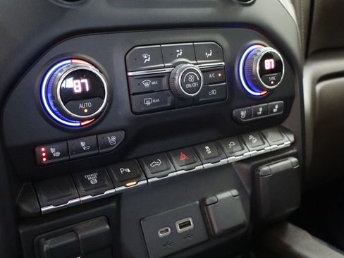 Used 2022 Chevrolet Silverado 2500 LTZ w/ LTZ Texas Edition image 24