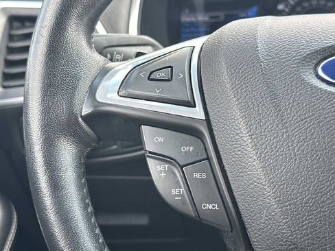 Used 2015 Ford Edge Titanium w/ Equipment Group 302A AWD/4WD image 22