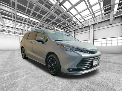 Certified 2024 Toyota Sienna XLE Woodland Edition