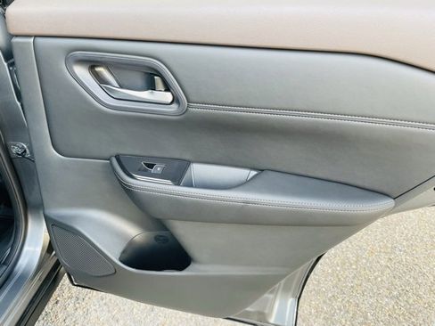 Certified 2023 Nissan Rogue SL image 23