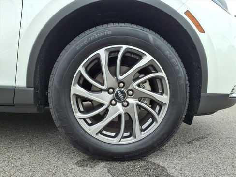 Certified 2022 Lincoln Corsair Standard w/ Equipment Group 101A image 9