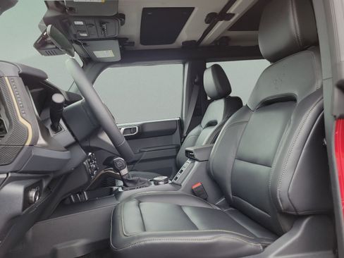 New 2025 Ford Bronco Badlands w/ Sasquatch Package AWD/4WD image 13