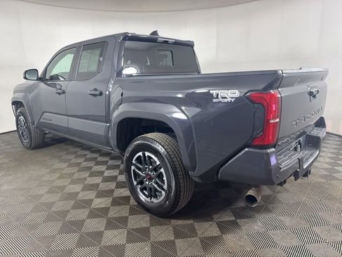 Used 2025 Toyota Tacoma TRD Sport w/ TRD Sport Upgrade Package image 6