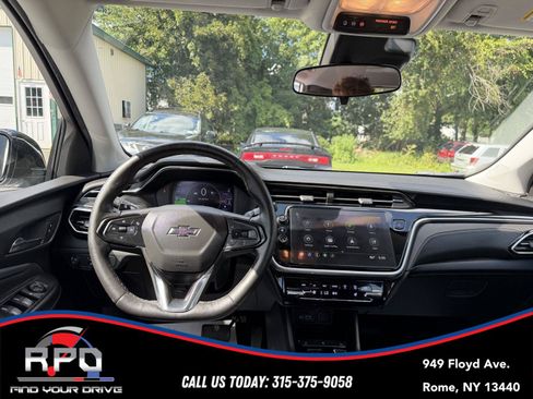 Used 2023 Chevrolet Bolt EUV LT w/ Comfort Package FWD image 10