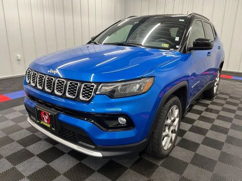 Used 2025 Jeep Compass Limited AWD/4WD image 8