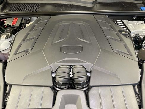 Used 2026 Porsche Cayenne GTS image 24